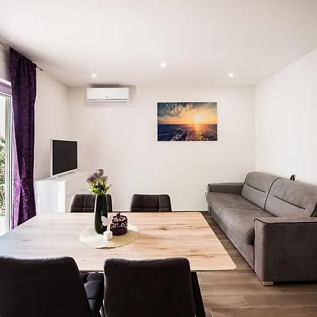 Apartment Brdar *